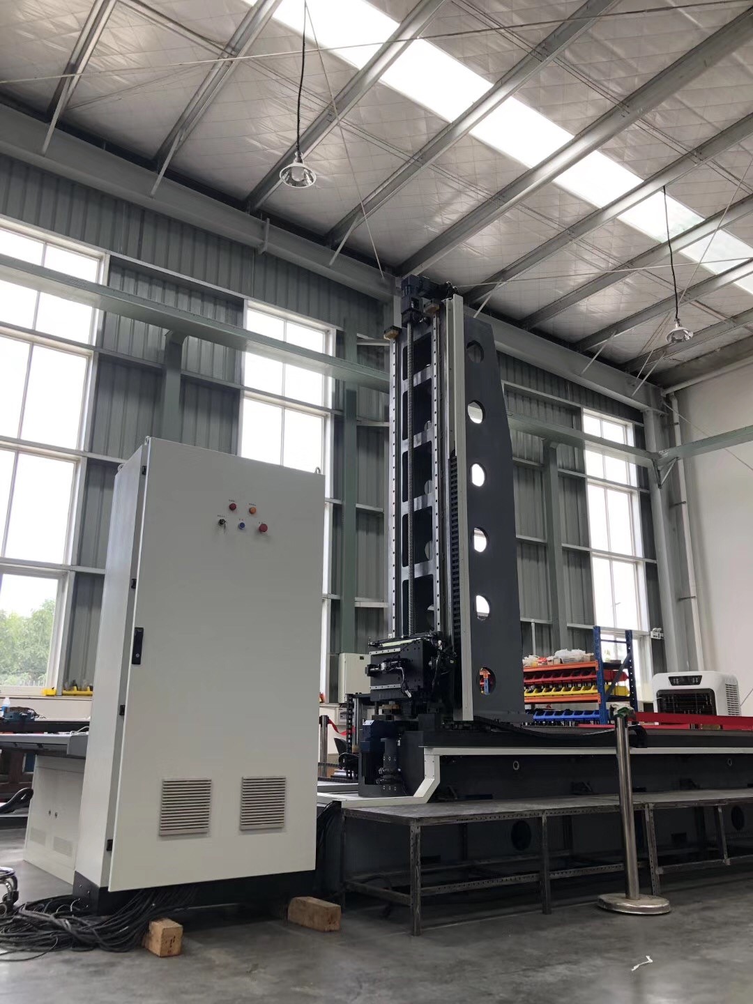 1651195666408569.jpg 立式近場(chǎng)測(cè)試設(shè)備(非標(biāo)).jpg